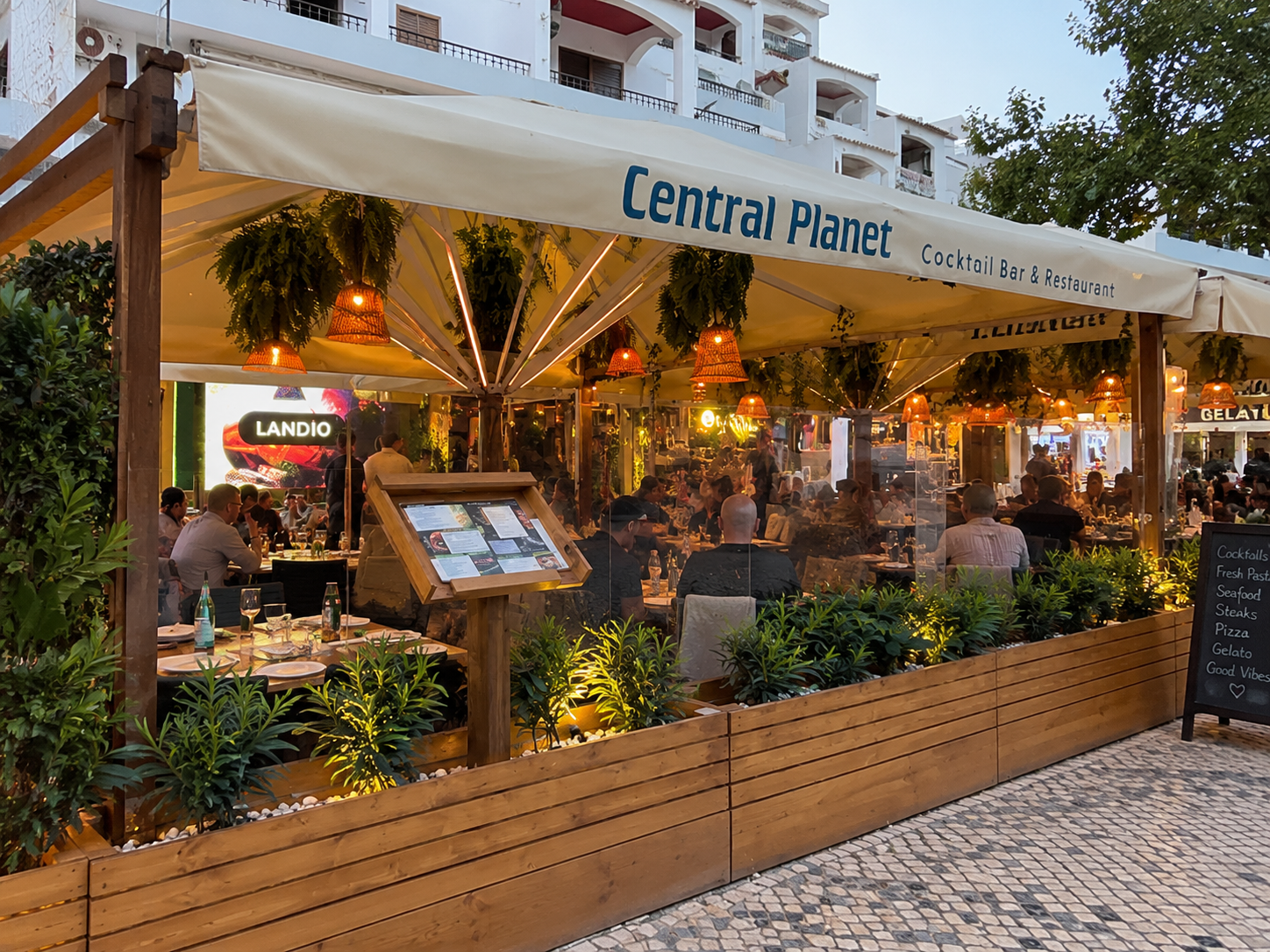Work for CENTRAL PLANET GRILL